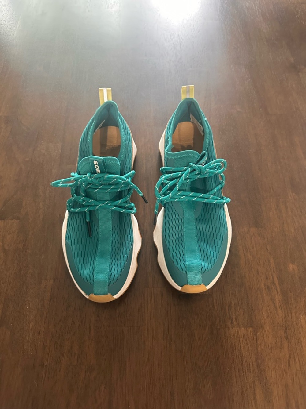 SOREL Teal Kinetic Impact II Lace Athletic Sneakers with Yellow Accent Size 7.5 - Picture 2 of 9
